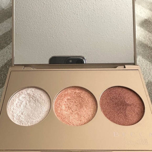 Becca Jaclyn Hill Champagne Pop Face Palette - Picture 2 of 3
